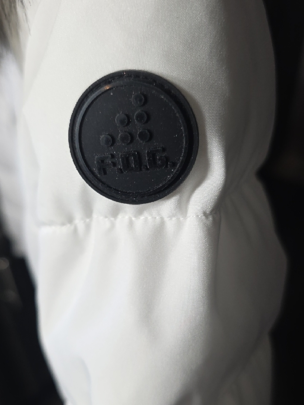 White Faux-Fur Trim Belted Puffer Jacket - Picture 6 of 15